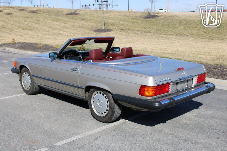 used 1989 Mercedes-Benz 560SL car, priced at $46,000