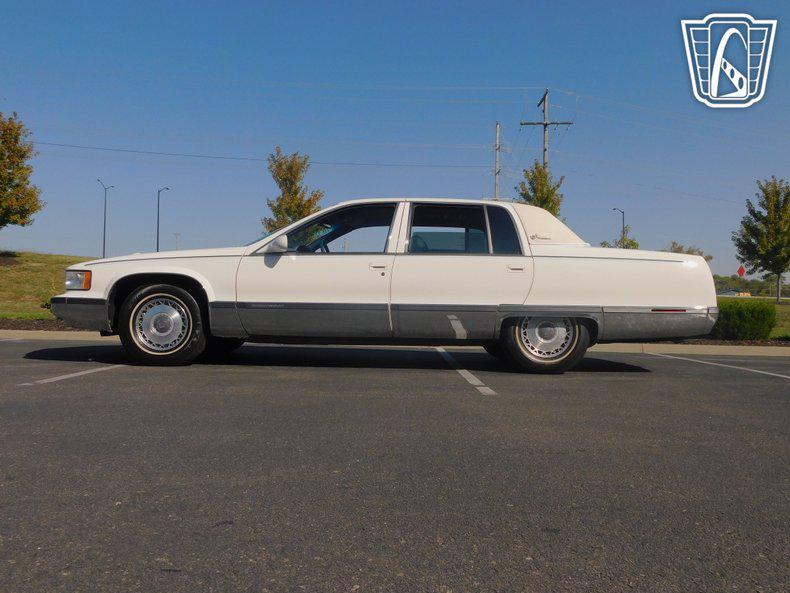 used 1995 Cadillac Fleetwood car, priced at $20,500