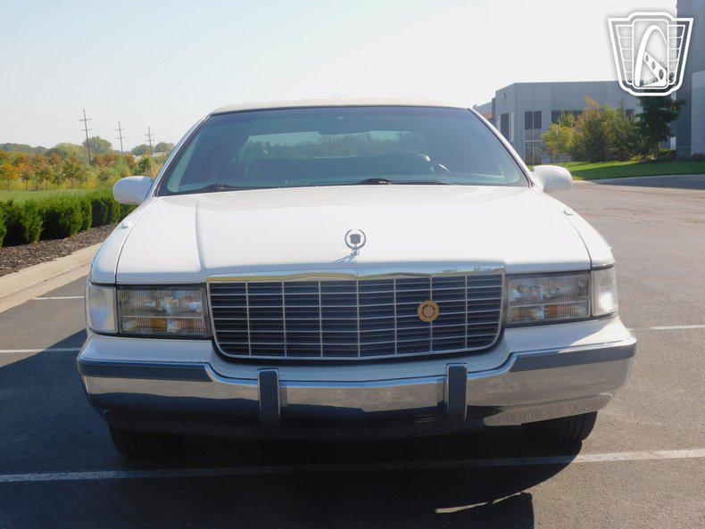 used 1995 Cadillac Fleetwood car, priced at $20,500