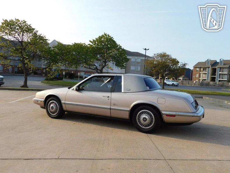 used 1989 Buick Riviera car, priced at $11,000
