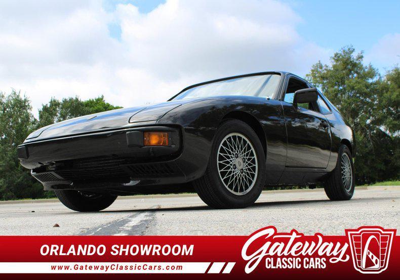 used 1982 Porsche 924 car, priced at $14,500