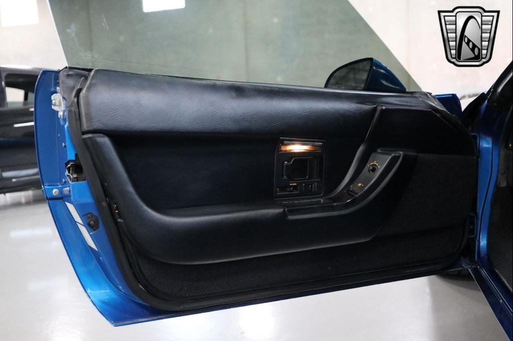 1992 Blue Chevrolet Corvette
