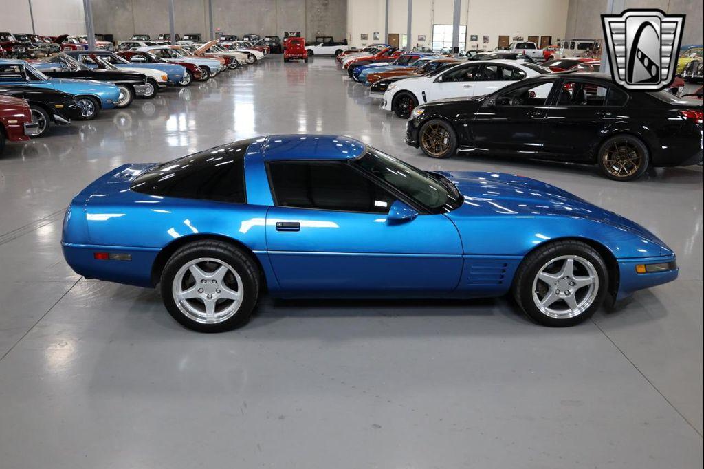 1992 Blue Chevrolet Corvette