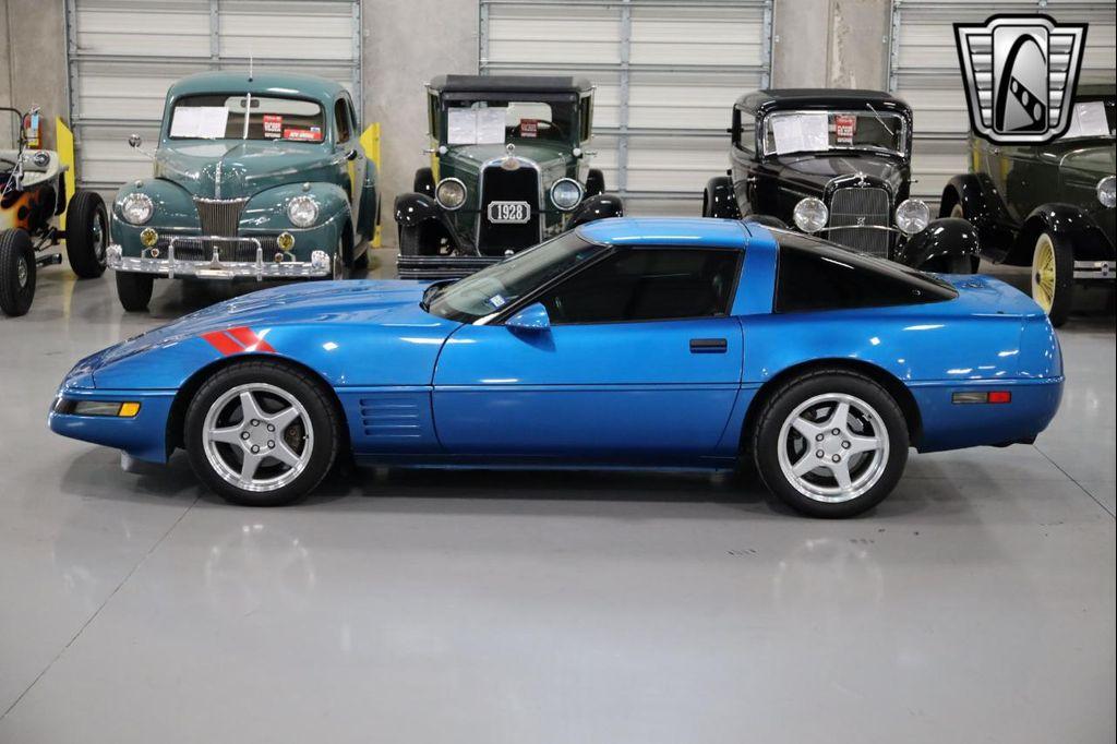 1992 Blue Chevrolet Corvette