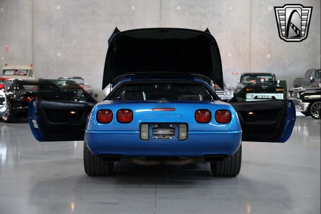 1992 Blue Chevrolet Corvette