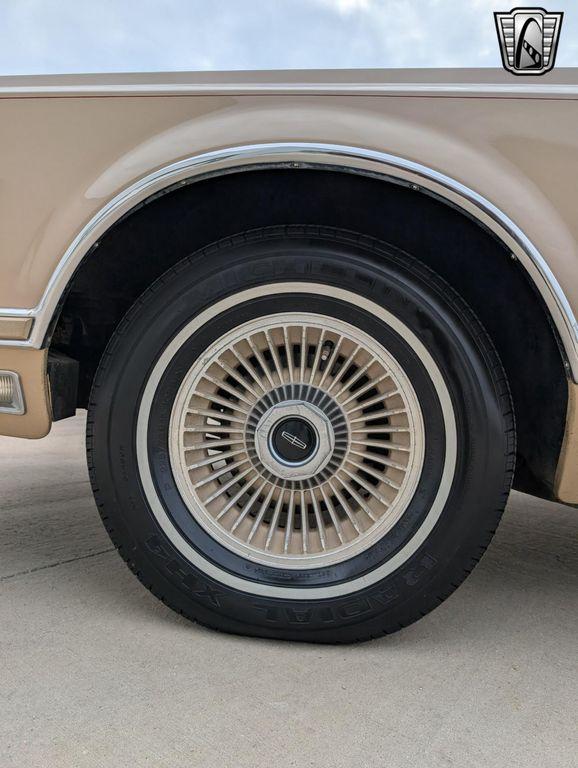 used 1979 Lincoln Continental car, priced at $29,000