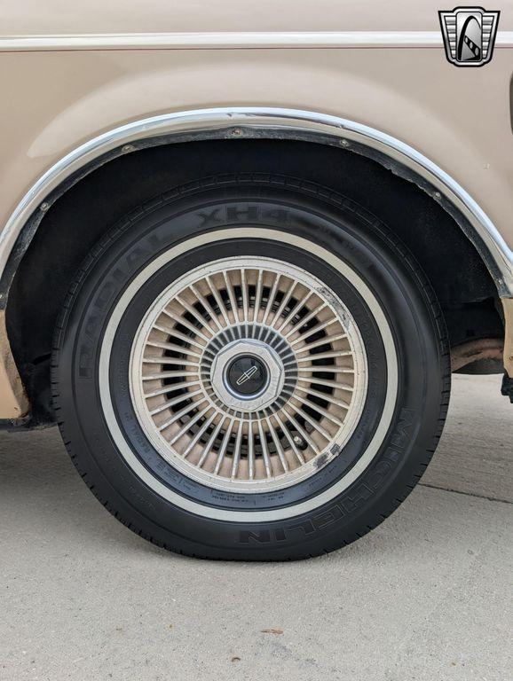 used 1979 Lincoln Continental car, priced at $29,000