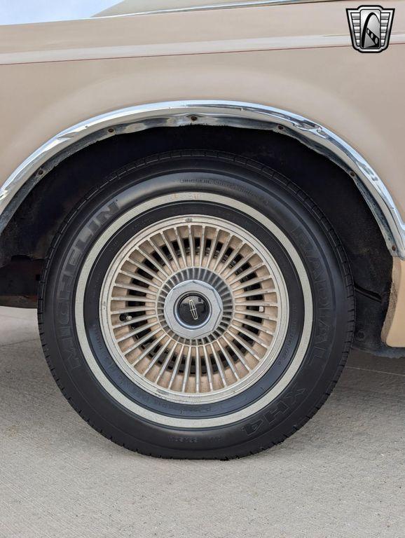 used 1979 Lincoln Continental car, priced at $29,000