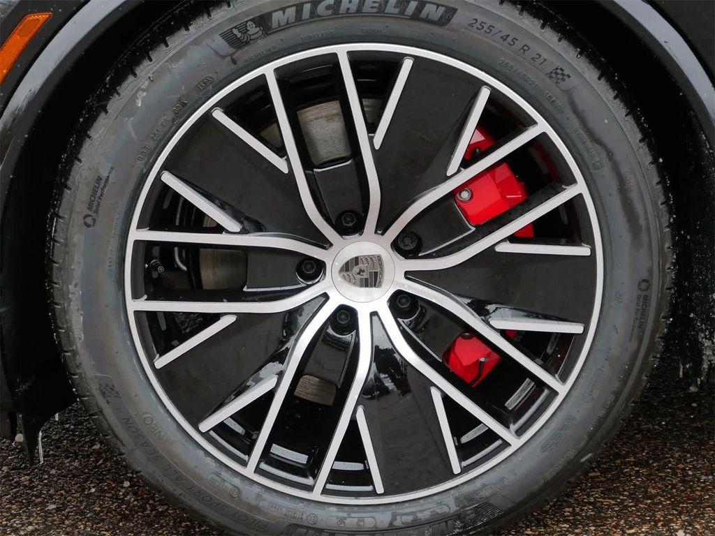 new 2025 Porsche Macan car, priced at $129,635