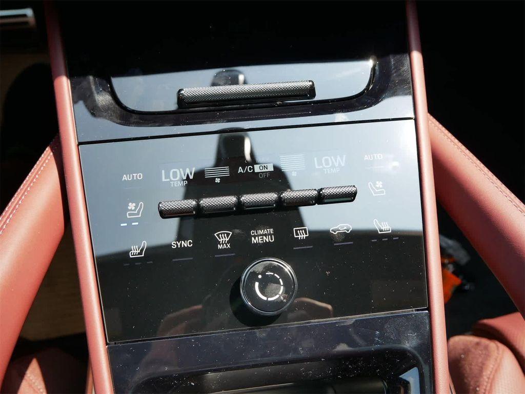 new 2025 Porsche Cayenne car, priced at $164,015