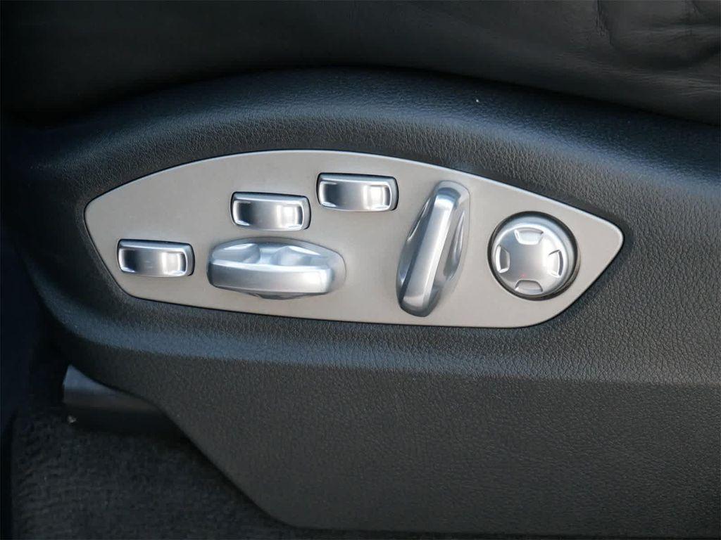 used 2014 Porsche Cayenne car, priced at $32,790