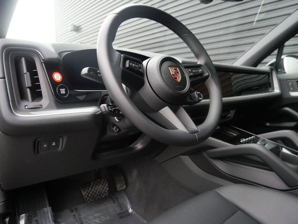 used 2025 Porsche Cayenne car, priced at $86,890