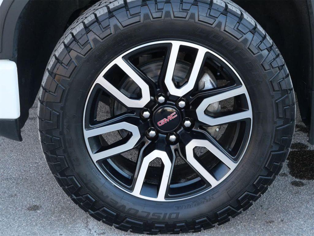 used 2021 GMC Sierra 1500 car, priced at $32,990