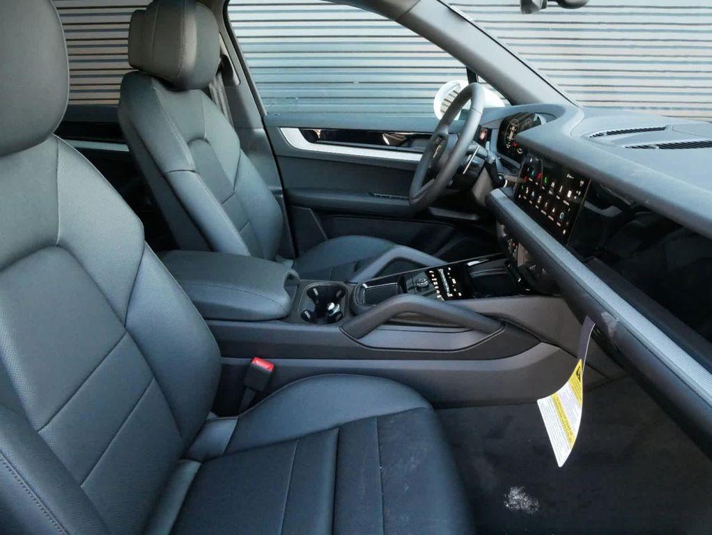 new 2025 Porsche Cayenne car, priced at $98,335