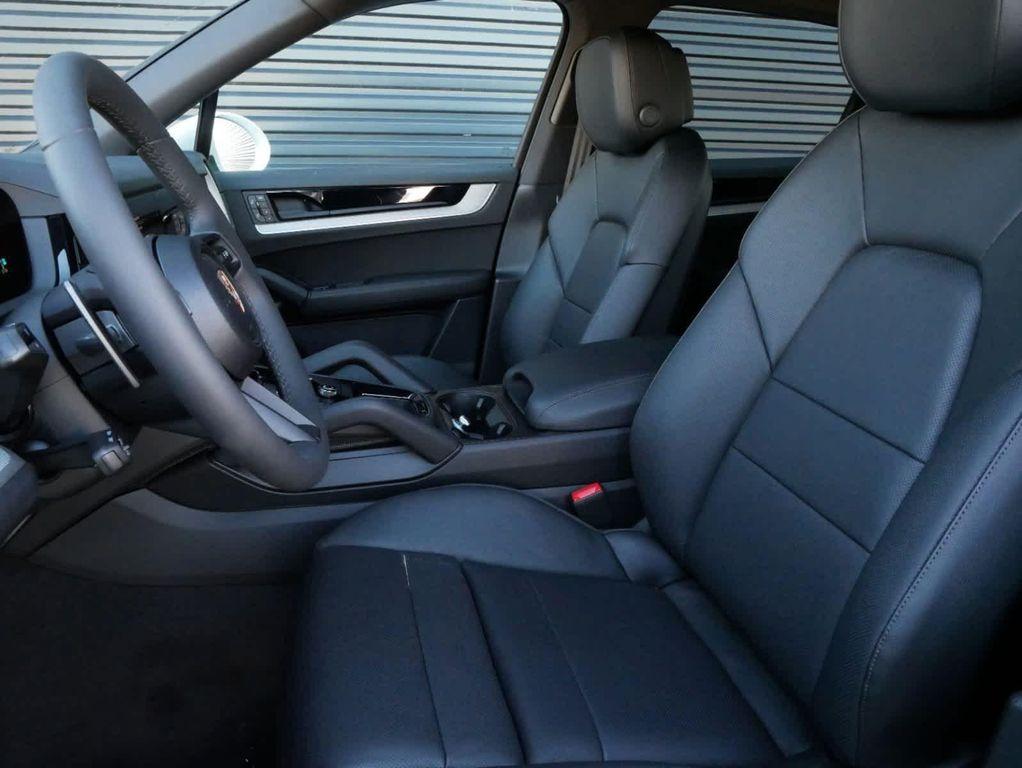 new 2025 Porsche Cayenne car, priced at $98,335