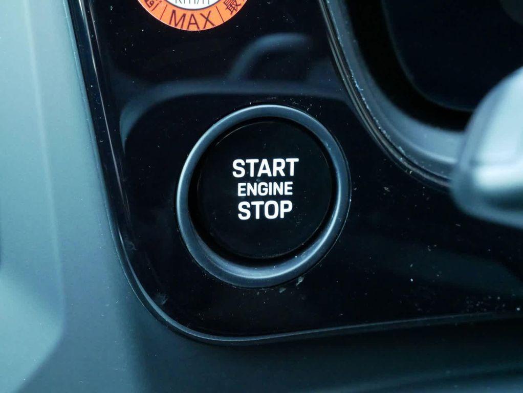 new 2025 Porsche Cayenne car, priced at $98,335