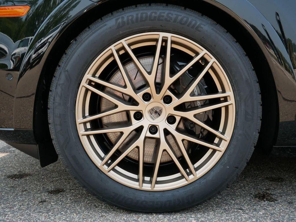 new 2025 Porsche Cayenne car, priced at $204,905