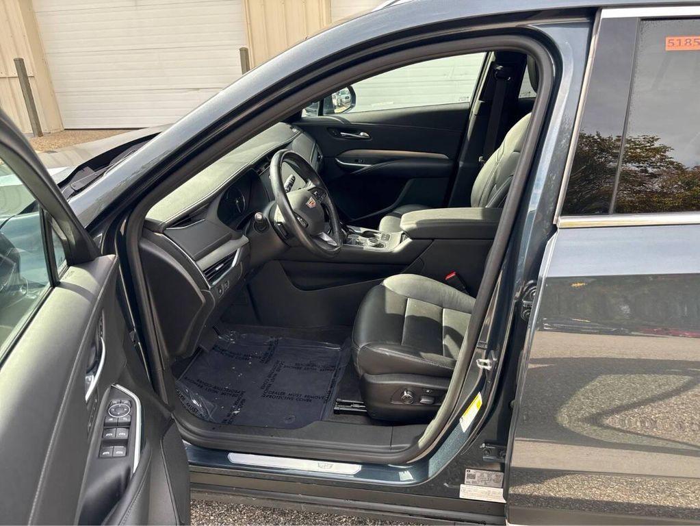 used 2021 Cadillac XT4 car, priced at $25,995