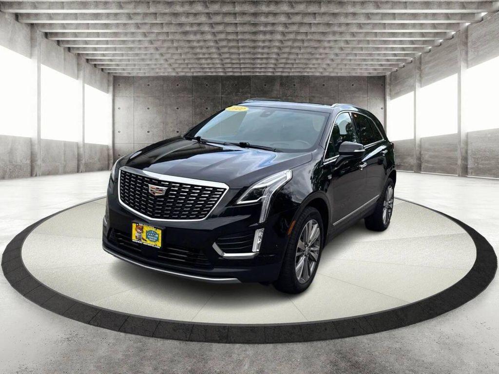 used 2022 Cadillac XT5 car, priced at $29,995