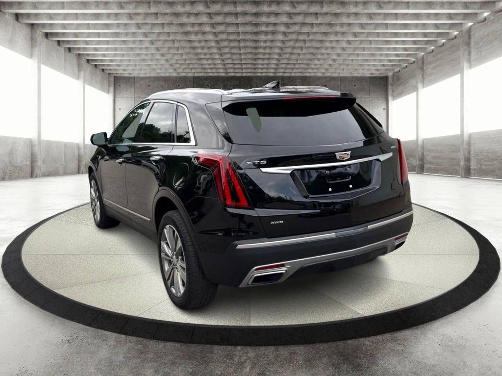 used 2022 Cadillac XT5 car, priced at $29,995