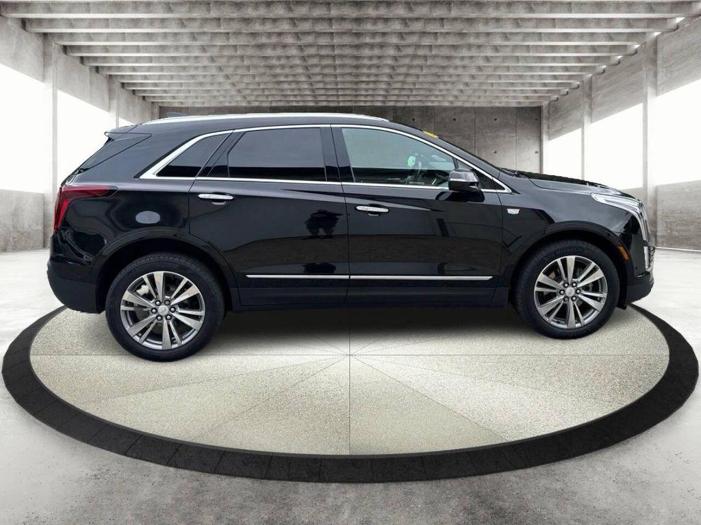 used 2022 Cadillac XT5 car, priced at $29,995