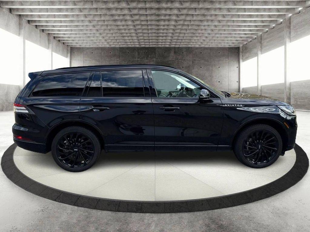 used 2025 Lincoln Aviator car, priced at $62,495