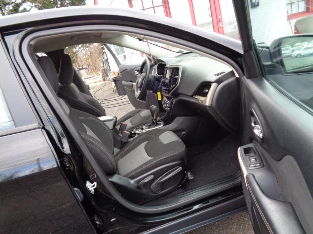 used 2017 Jeep Cherokee car, priced at $5,800