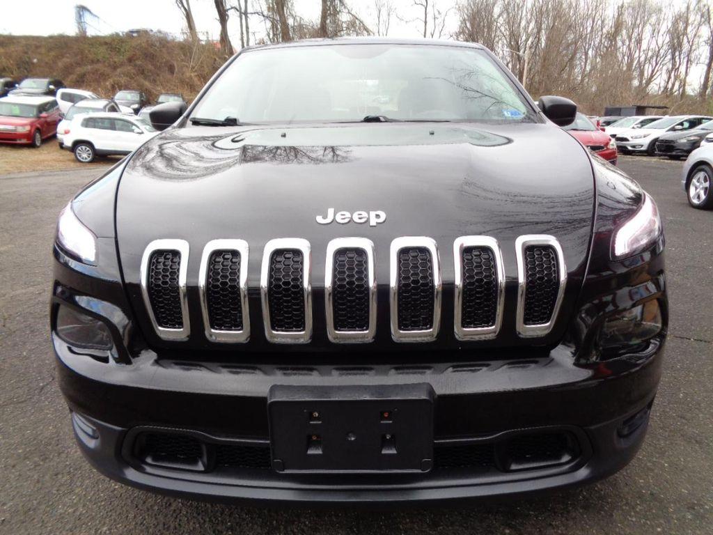 used 2017 Jeep Cherokee car, priced at $5,800