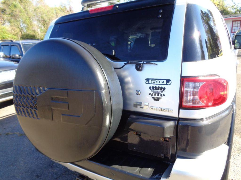 used 2007 Toyota FJ Cruiser car, priced at $6,800