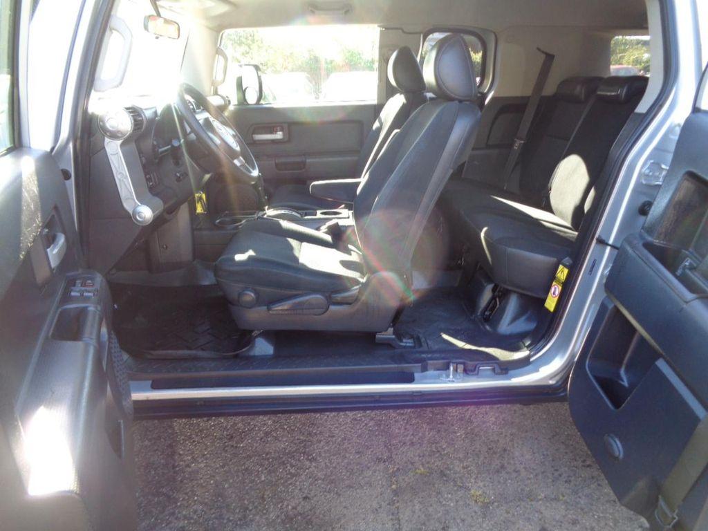 used 2007 Toyota FJ Cruiser car, priced at $6,800