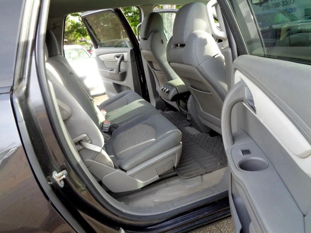 used 2015 Chevrolet Traverse car, priced at $6,400