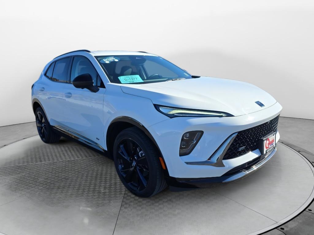 used 2025 Buick Envision car, priced at $32,955