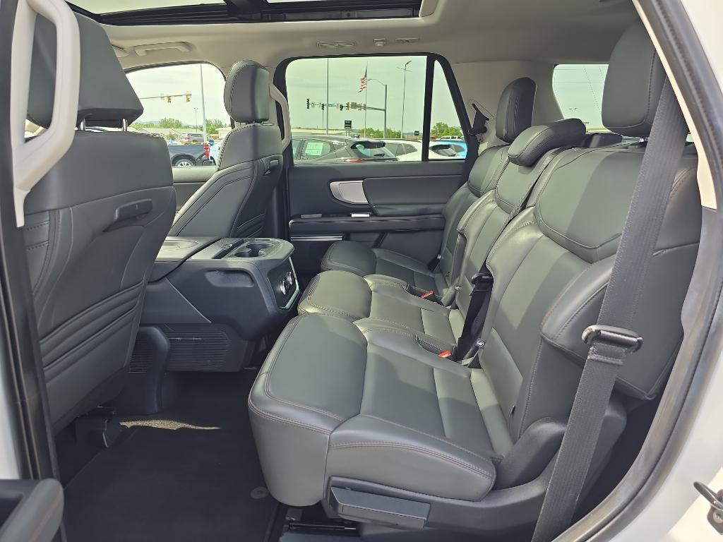 used 2025 Ford Expedition car, priced at $58,955