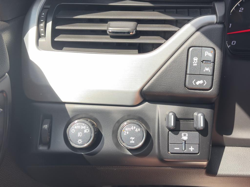 used 2019 GMC Yukon car, priced at $26,276