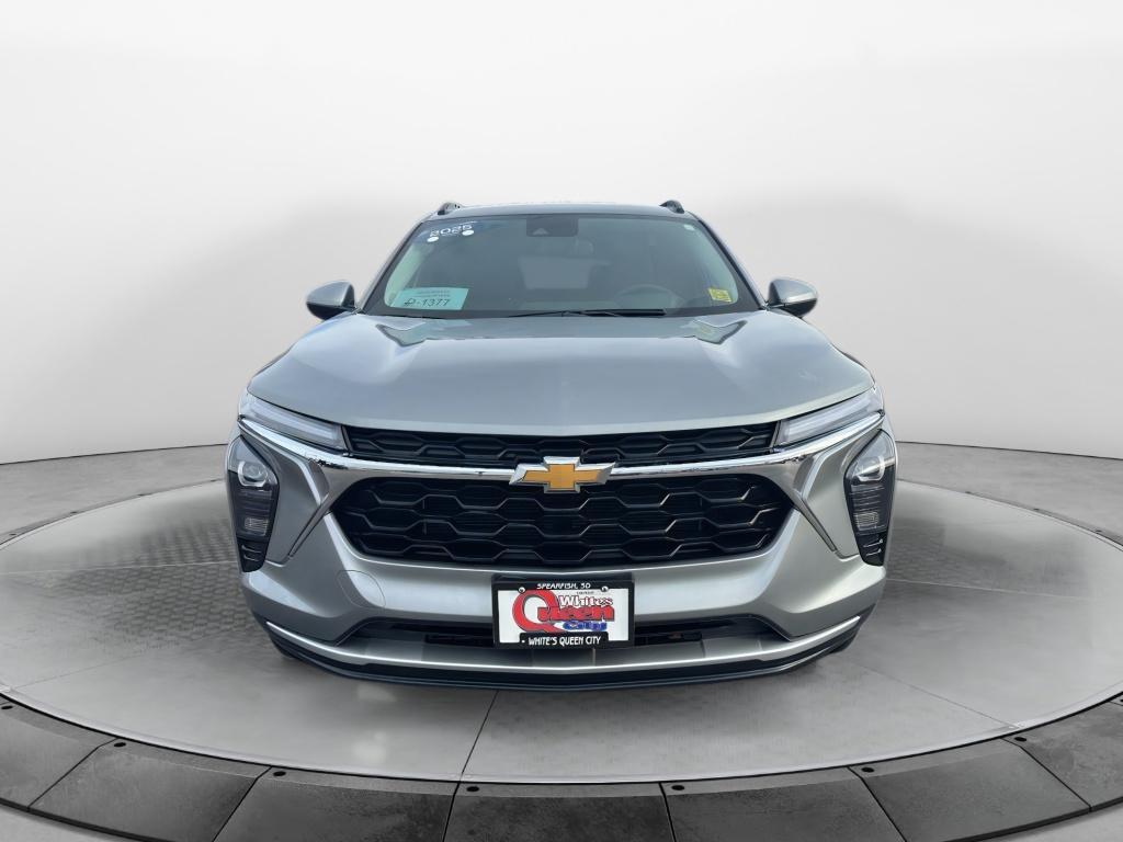 used 2025 Chevrolet Trax car, priced at $23,255