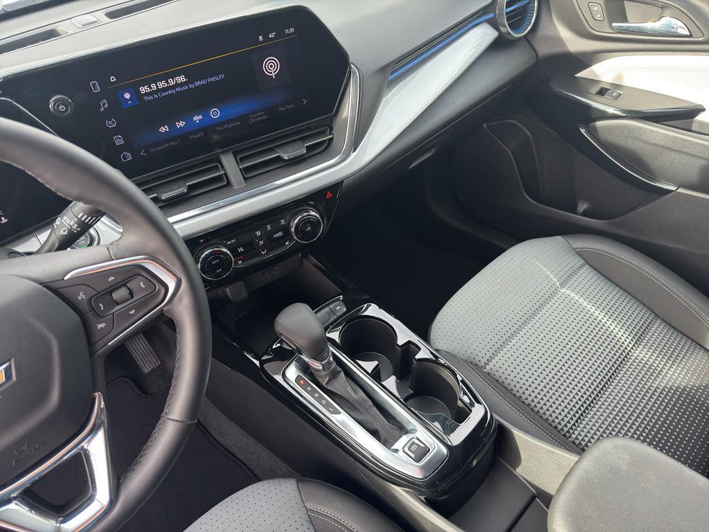 used 2025 Chevrolet Trax car, priced at $23,255