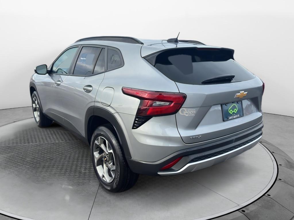 used 2025 Chevrolet Trax car, priced at $23,255