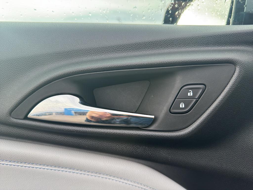 used 2025 Chevrolet Trax car, priced at $23,255