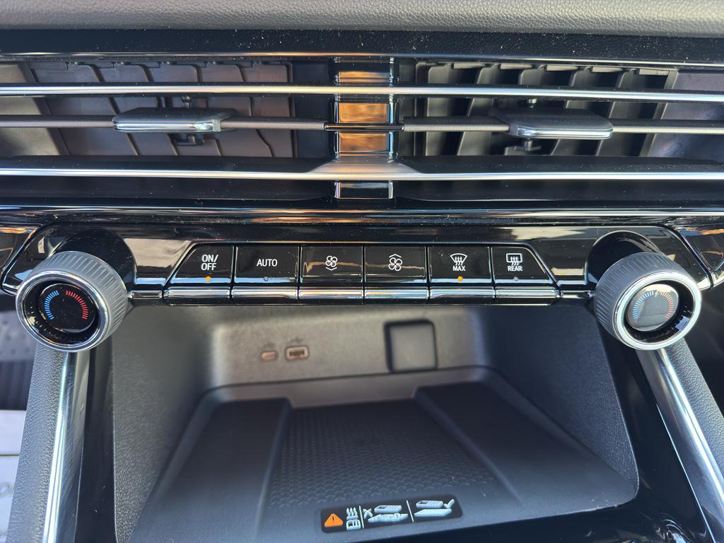 new 2026 Chevrolet Traverse car, priced at $62,015