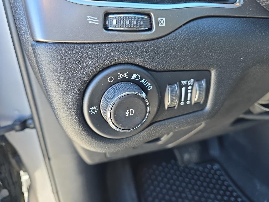 used 2020 Jeep Cherokee car, priced at $19,755