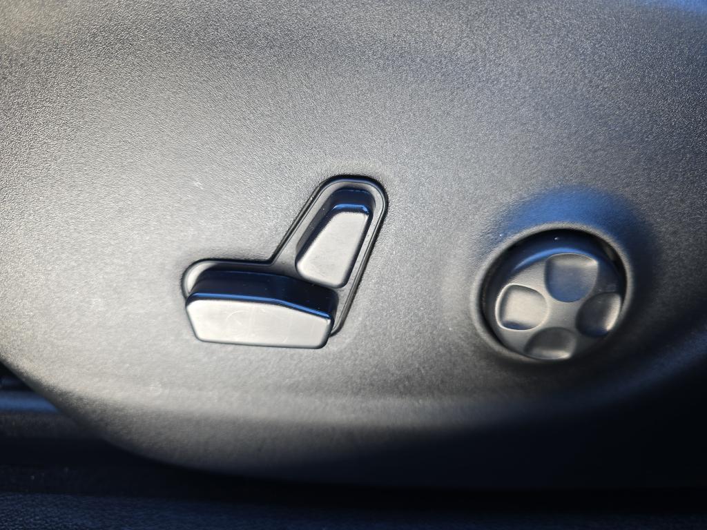 used 2020 Jeep Cherokee car, priced at $19,755