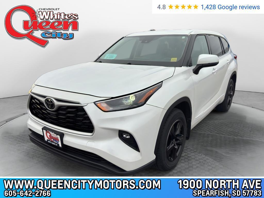used 2022 Toyota Highlander car, priced at $26,977
