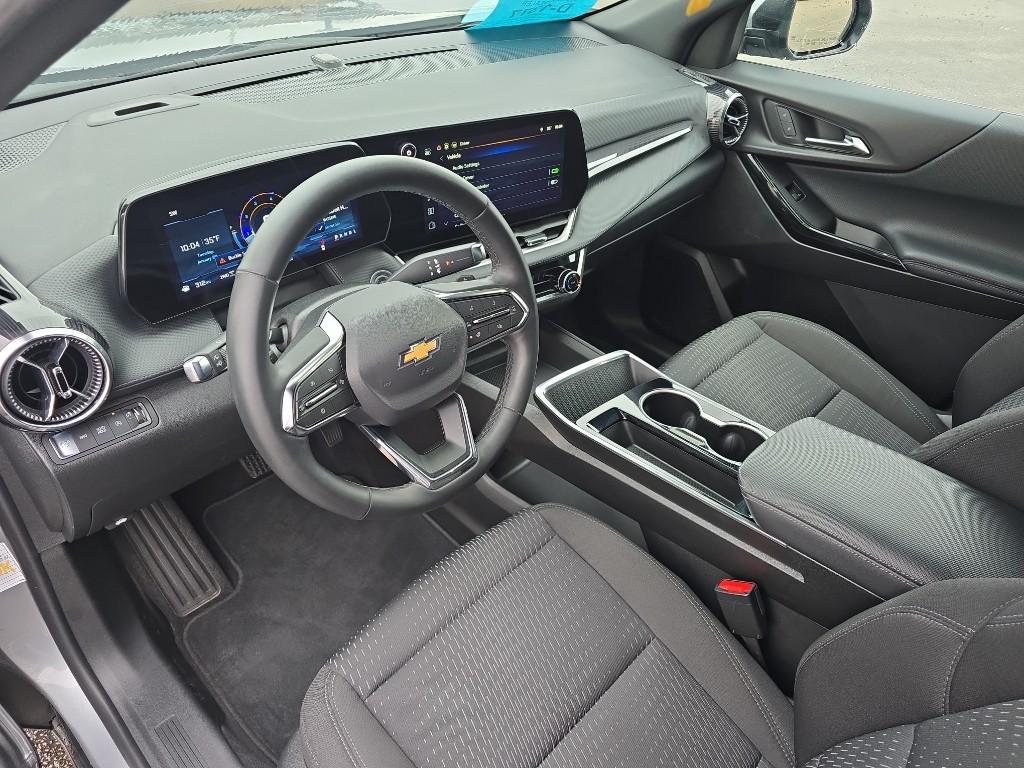 used 2025 Chevrolet Equinox car, priced at $29,955