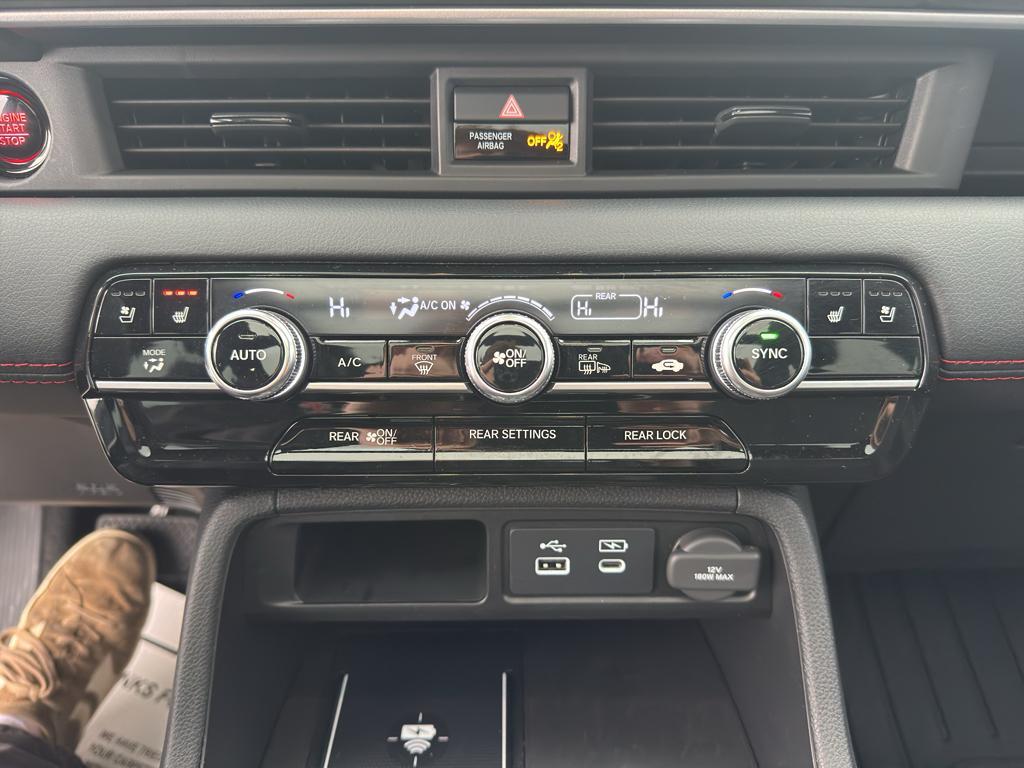 used 2025 Honda Pilot car, priced at $49,455