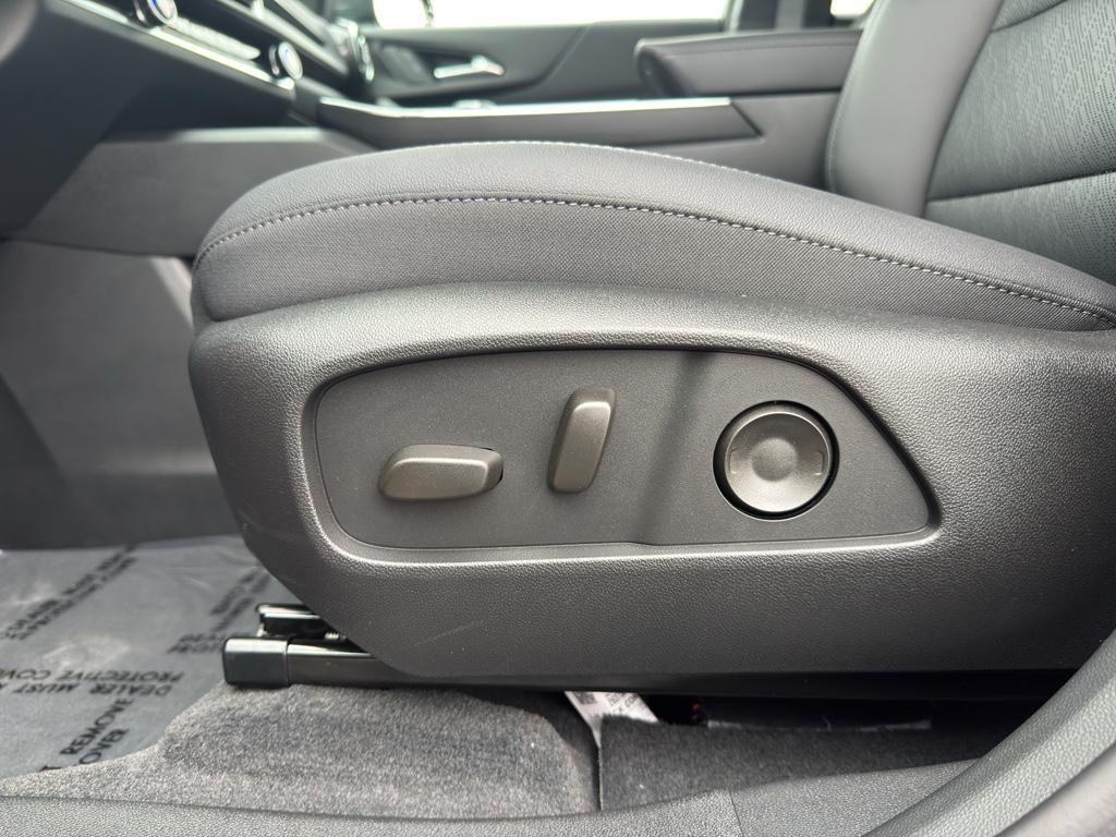 new 2026 Chevrolet Equinox car, priced at $36,585