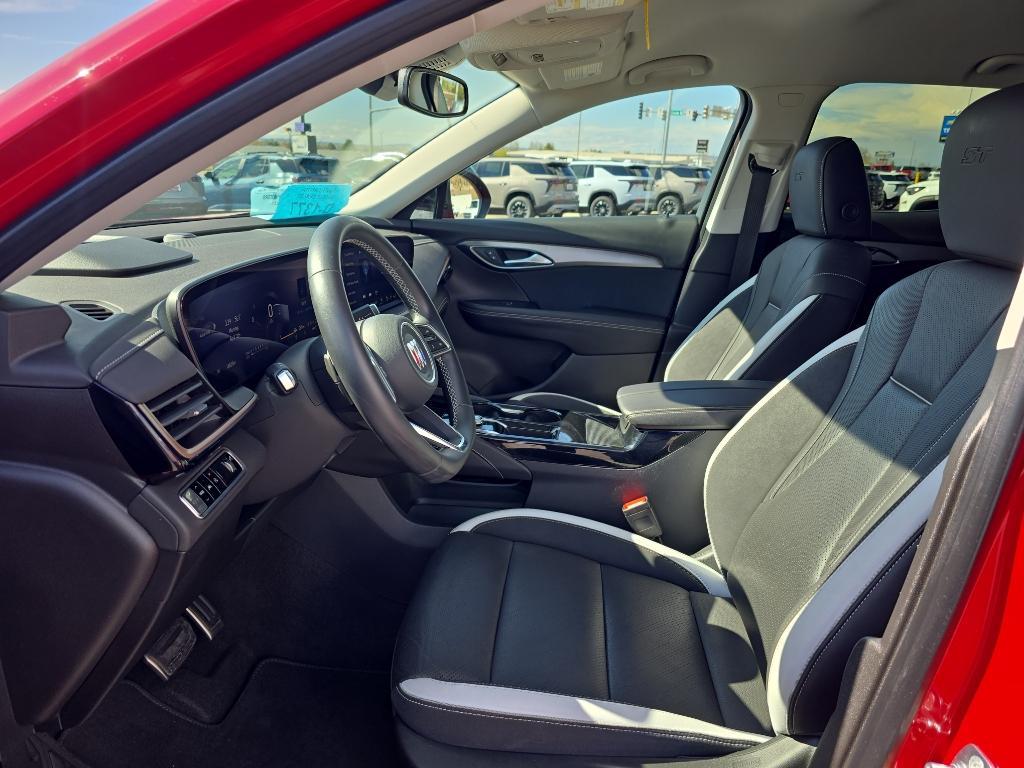 used 2025 Buick Envision car, priced at $33,955