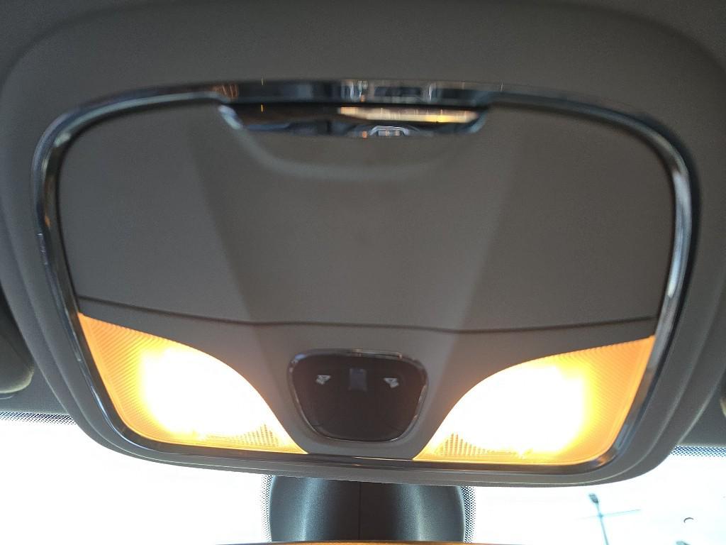 used 2019 Jeep Cherokee car, priced at $20,977