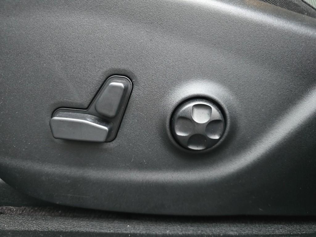 used 2019 Jeep Cherokee car, priced at $20,977