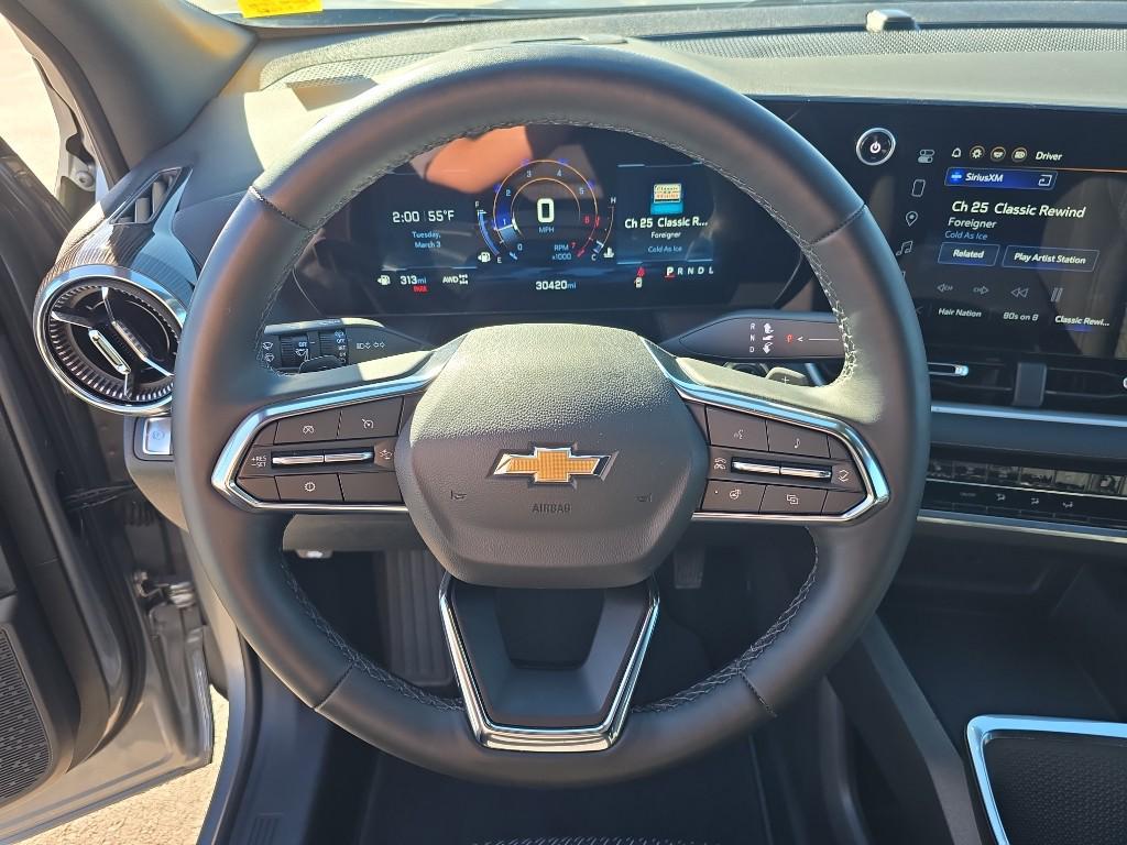 used 2025 Chevrolet Equinox car, priced at $28,955