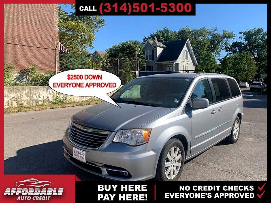 used 2014 Chrysler Town & Country car, priced at $6,295